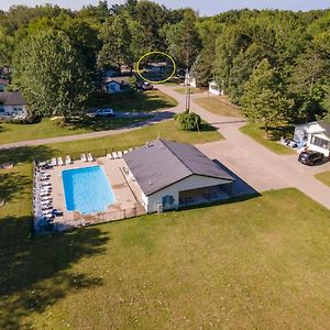 Goshorn 18 - Located In Goshorn Lake Resort - Shared Pool - Lake Access Saugatuck Exterior photo