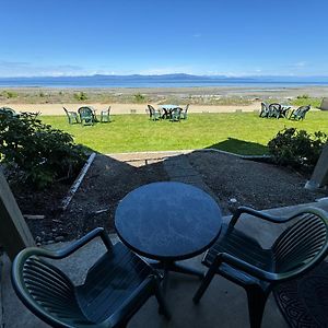 Shorewater Resort Beachfront Condo Qualicum Beach Exterior photo