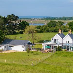 Moo Cottage Exbury Exterior photo