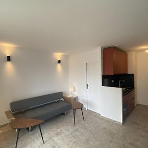 Appartement Bright T2 With Parking In Hyères Exterior photo
