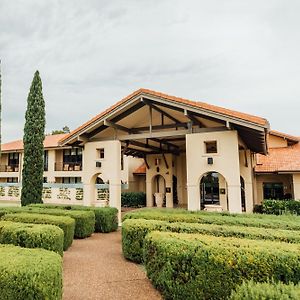 Hotel Chateau Elan At The Vintage à Pokolbin Exterior photo