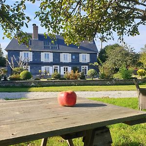 Bed and Breakfast Par Hasard ou pas à Saint-Martin-Aux-Chartrains Exterior photo