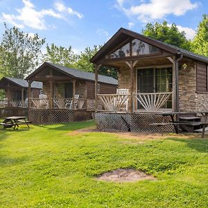 Villa Deluxe Cabin7 Within Campground à Mifflinburg Exterior photo