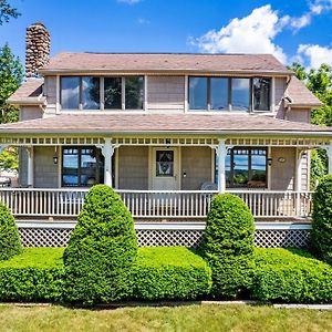 Villa Grammy'S Lake House W Private Waterfront Access à East Hampton Exterior photo