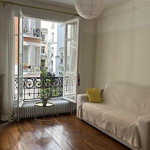 Charming Parisian Apartment Saint-Mandé Exterior photo