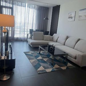 Modern Luxurious Apartment Manama Exterior photo