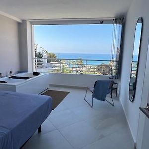 Modern Apartment Sea View With Private Jacuzzi La Vila Joiosa Exterior photo