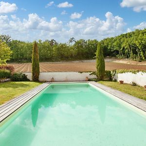 Villa Les Charmes à Lussac  Exterior photo