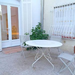 Second Line Beach Apartment With A Garden Antibes Exterior photo