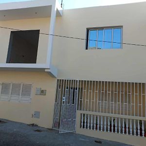Appartement Vivenda Maria Helena à São Filipe Exterior photo