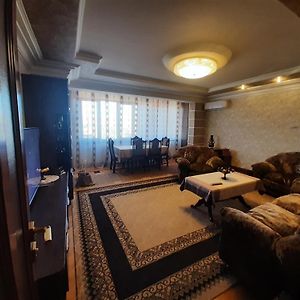 Appartement Аван-Ариндж à Erévan Exterior photo