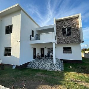 Villa Seabreeze Manor à Basseterre Exterior photo