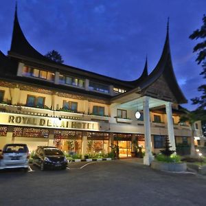 Royal Denai Hotel Bukittinggi Exterior photo