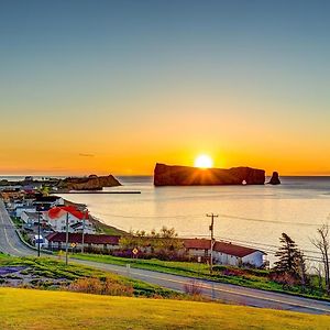 Riotel Percé Exterior photo