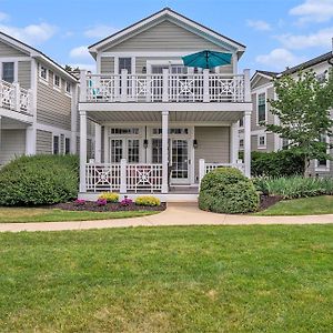 Lake Front Condo With Pool Access Walking Distance To Downtown Saugatuck Exterior photo