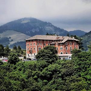 Residence Stella Alpina Hotel Spiazzi Di Caprino Exterior photo
