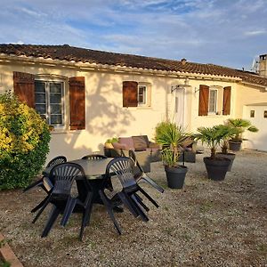 Appartement L'Ile Verte Chambre Avec Salle De Bain Privee à Champagnac  Exterior photo