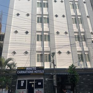 White Carnations Hotel Haïdarabad Exterior photo