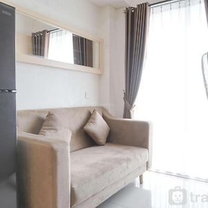 Comfort And Warm 2Br At Parkland Avenue Apartment By Travelio Tangerang Exterior photo