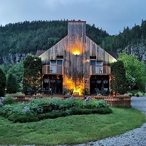 Hotel Auberge du Jardin à Petit-Saguenay Exterior photo