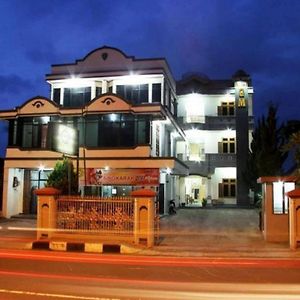 Hotel Graha Muslim Bukittinggi Exterior photo