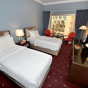 Carlton Tower Hotel Kuwait Koweït Room photo