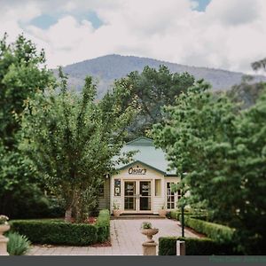 Hotel Oscar'S On The Yarra à Warburton Exterior photo