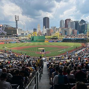 Appartement Sweeping Stadium Views 24-7 Valet Gym Lounge Roku à Pittsburgh Exterior photo