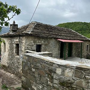 Hotel Vila Jani à Përmet Exterior photo