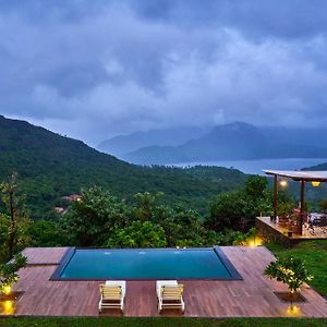 Waterfront Villa With Infinity Pool & Bbq Grill At Pune By Stayvista Mulshi Exterior photo