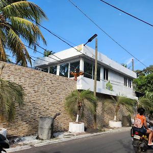 Villa Casa Blanca De Los Pelicanos à Escuintla Exterior photo