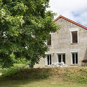 Maison de 3 chambres avec jardin clos et wifi a Monthenault Exterior photo