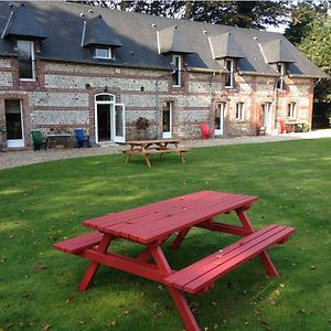 Villa Maison d'une chambre avec jardin amenage et wifi a Saint Leonard a 2 km de la plage Exterior photo