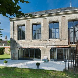 Gîte du Château Les Ormes  Exterior photo