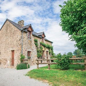 Gîte Saint-Léonard-des-Bois, 4 pièces, 6 personnes - FR-1-410-149 Exterior photo