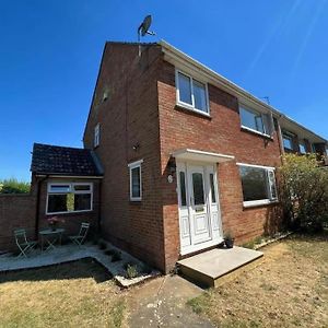 Charming House In Abingdon Currently Being Refurbished And Furnished To Highest Standards--Available For Long And Short Term Stays From 16Th September 2024-- Booking Now Open Exterior photo