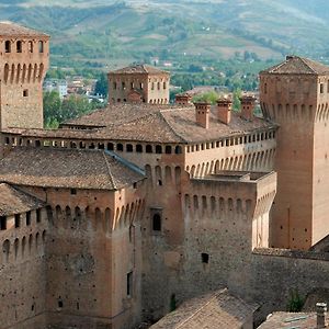 Appartamento In Centro Storico Vignola  Exterior photo