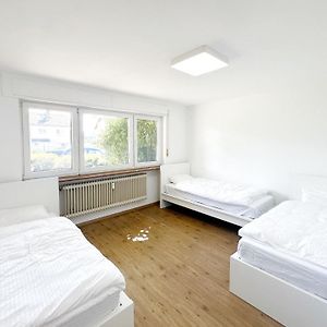 Niedernhausen 7 Personen - Alleinige Nutzung Wohnung Kueche Bad Exterior photo