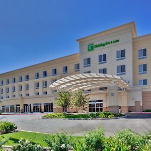 Holiday Inn & Suites Bakersfield, An Ihg Hotel Exterior photo