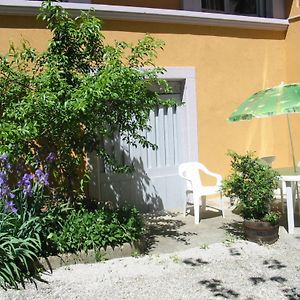 Appartement d'une chambre a Salins les bains Exterior photo