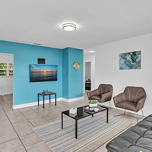 Villa Modern 2Br Oasis Mins To Beach & Casino Db2 à Dania Beach Exterior photo