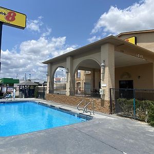 Hotel Super 8 By Wyndham Decatur Texas Exterior photo