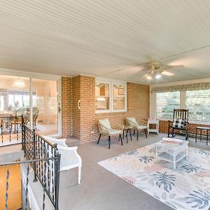 Sinking Spring Home With Large Sunroom And Fire Pit! Exterior photo