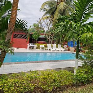 Aparthotel Bungalow Chez Mouch Nosy-Be 3 Exterior photo