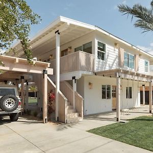 Luxurious Suite With Balcony Carlsbad Exterior photo