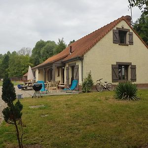 Villa Les Portes Des Froises à Saint-Quentin-en-Tourmont Exterior photo