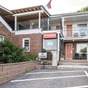 Econo Lodge Inn & Suites Tilton Exterior photo