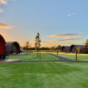 Villa Laurel Farm Glamping à Mark Exterior photo