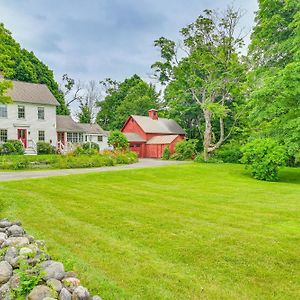 Villa Historic Farmhouse Near Mountains And Colleges! à Westfield Exterior photo