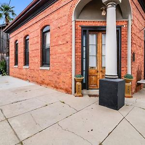 Appartement Historic Old Bank With Vault In Downtown Scott Exterior photo